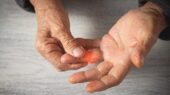 آرتریت انگشتان و درمان و مدیریت علائم آن