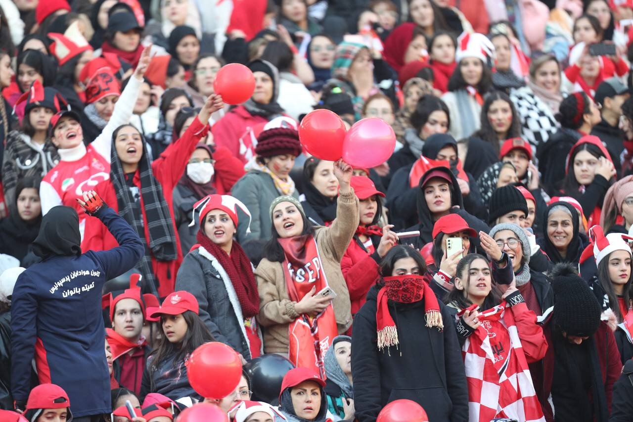 تماشاگران زن بازی پرسپولیس