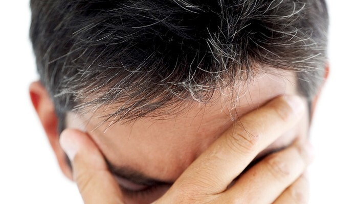 سفید شدن موها در سن پایین