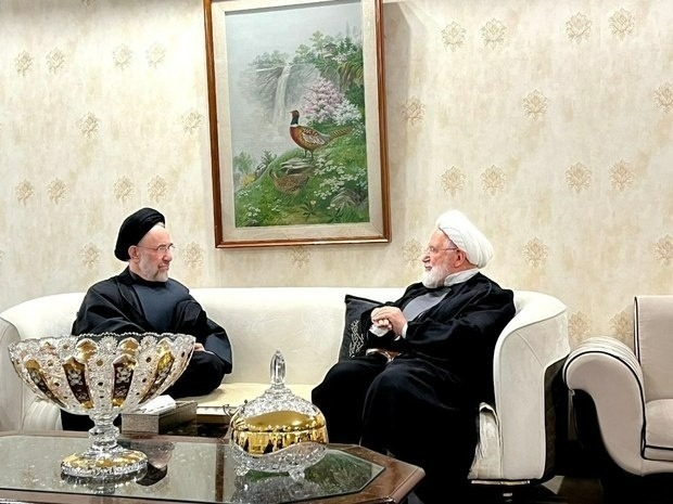 دیدار سید محمد خاتمی با مهدی کروبی