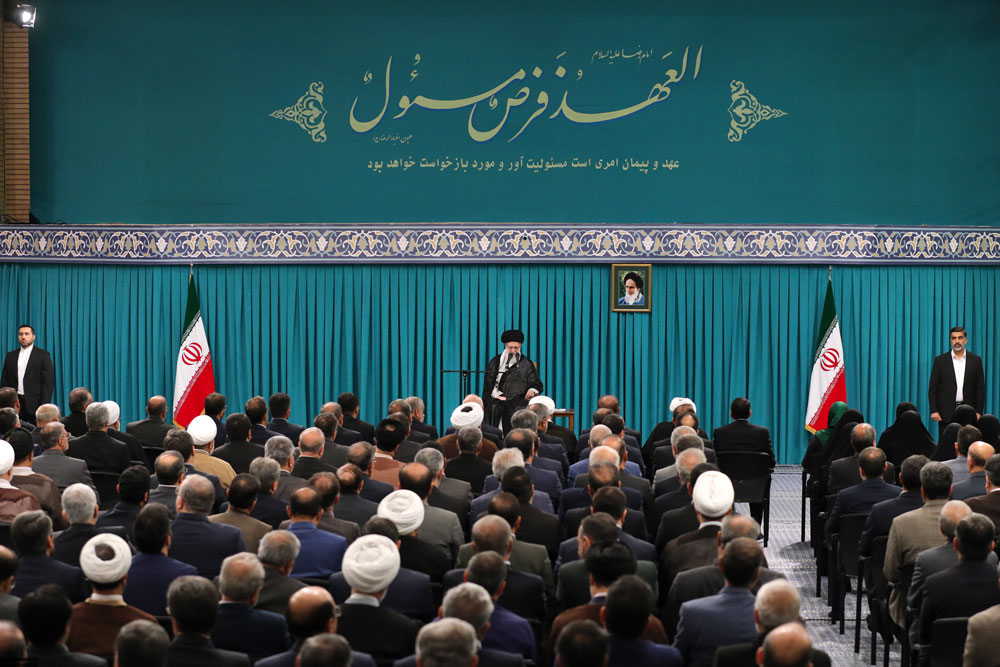 دیدار رهبر انقلاب با نمایندگان مجلس
